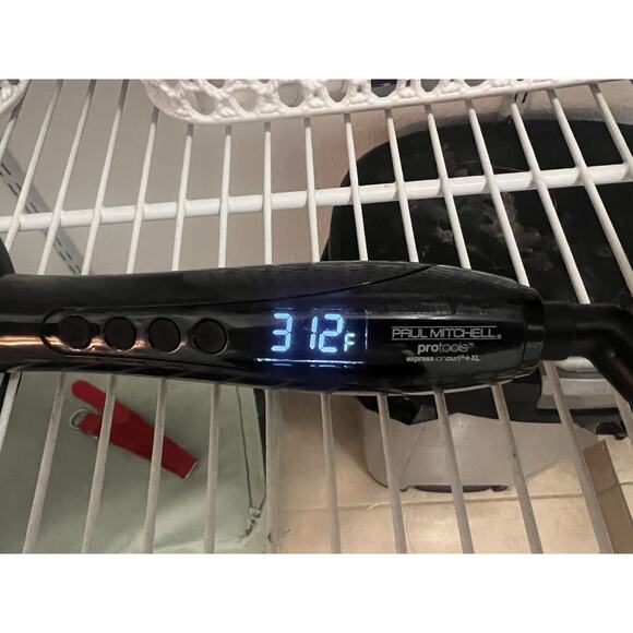 Paul Mitchell Pro Tools- Express Ion Curl + XL Ceramic Curling Iron - Picture 5 of 5